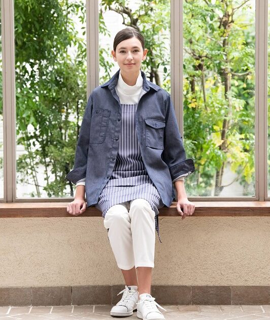 H　デニム半袖　chanel ユニフォーム　貸与非売品　新品ではないです 麻調デニム シリーズ FAKE LINEN DENIM／セブンユニフォーム